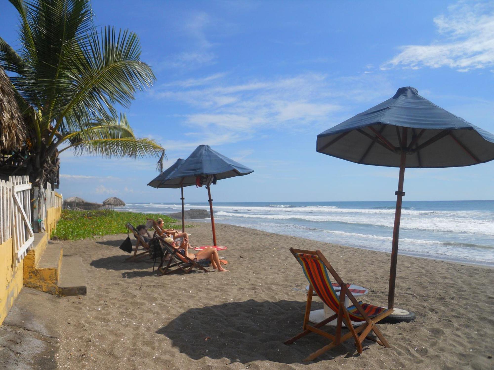 Beach Hostal Oasis Hotel Las Penitas Exterior photo